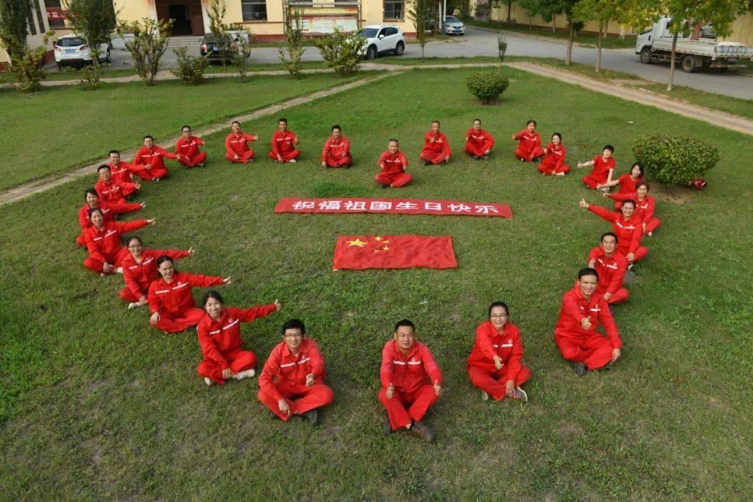 开封市民族幼儿园开展“红石榴”党支部送温暖活动